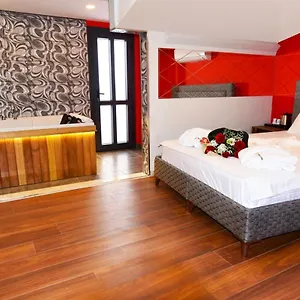 Otel Renk Karsiyaka, İzmir